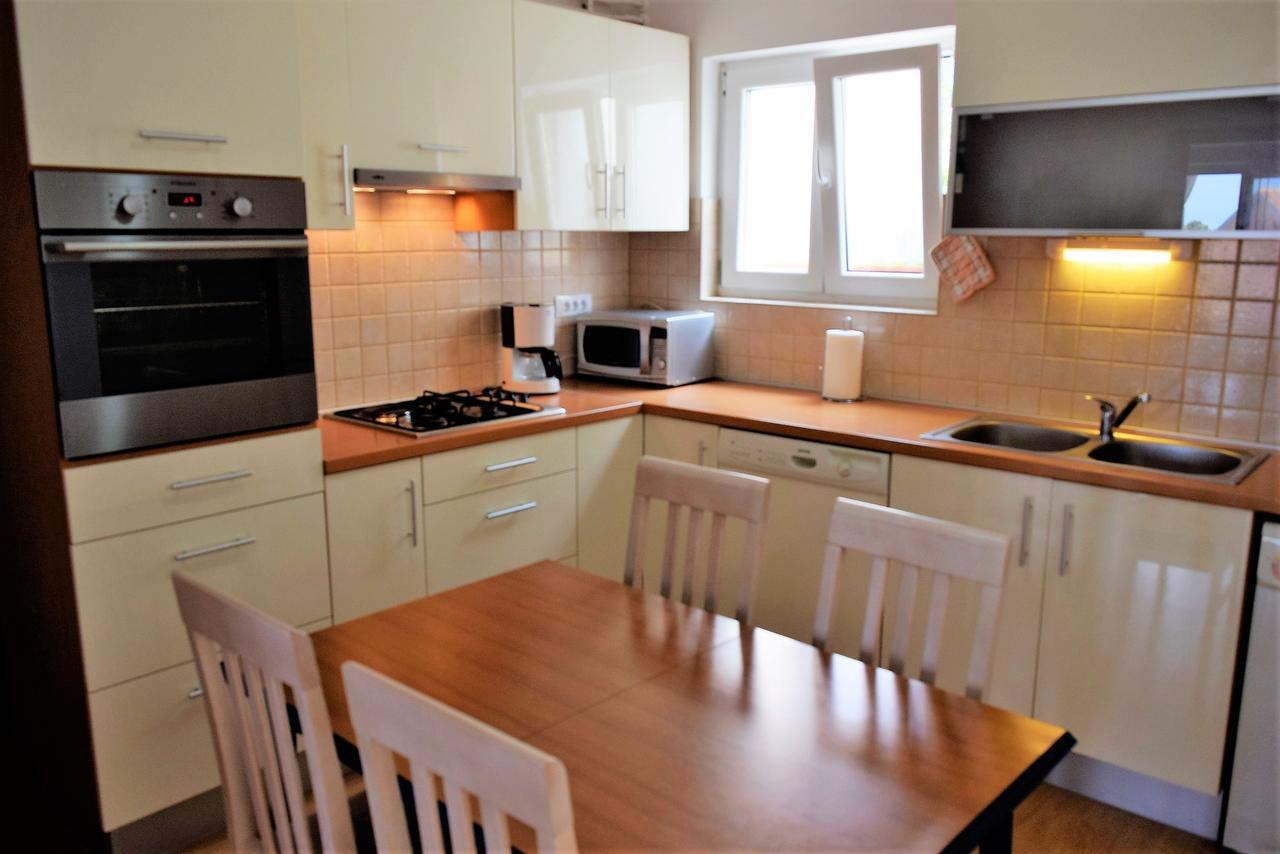 Sunnyy Beacch Apartments Banjol エクステリア 写真